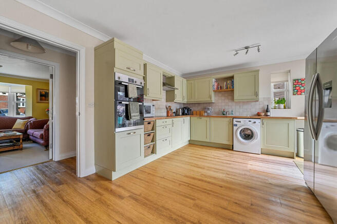 Louise Close, Walton On The Naze photo 4