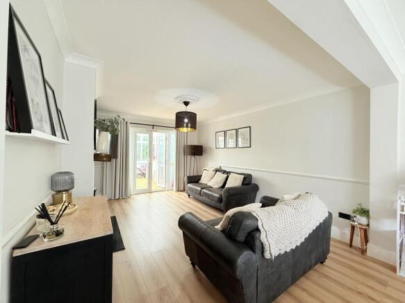 Foyle Drive, South Ockendon photo 5