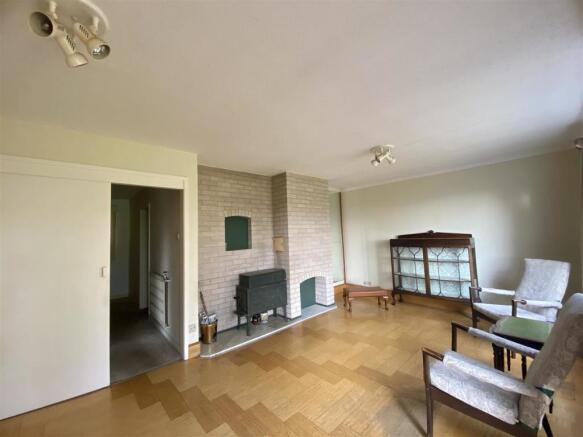 Cedar Lodge Lounge2.JPG