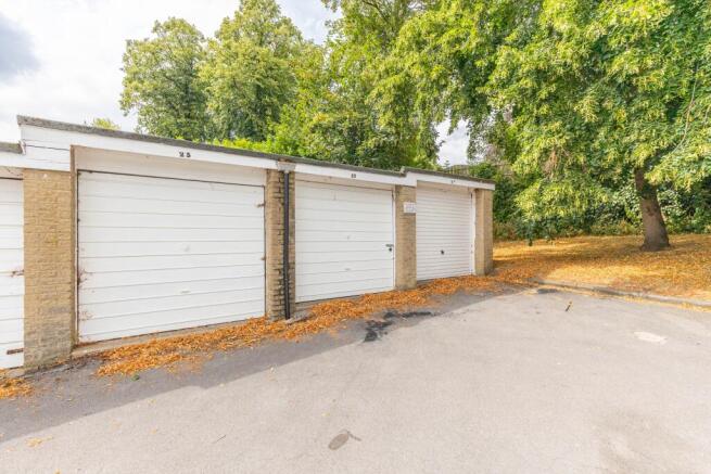 3 bed Terraced for sale Image 11