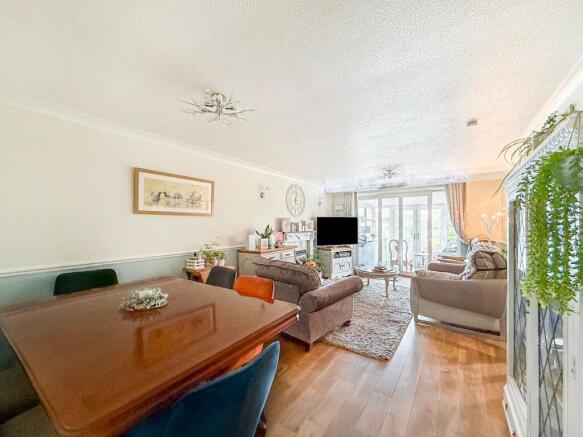3 bed Semi-Detached for sale Image 12
