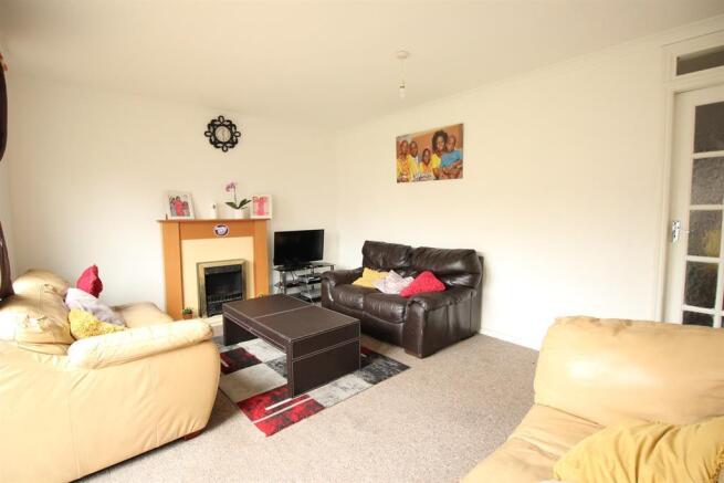 ANOTHER ANGLE OF LOUNGE