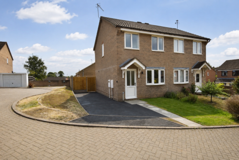Drayton Place, Irthlingborough, NN9