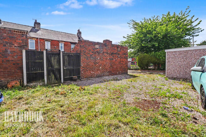 3 bed Terraced for sale Image 11