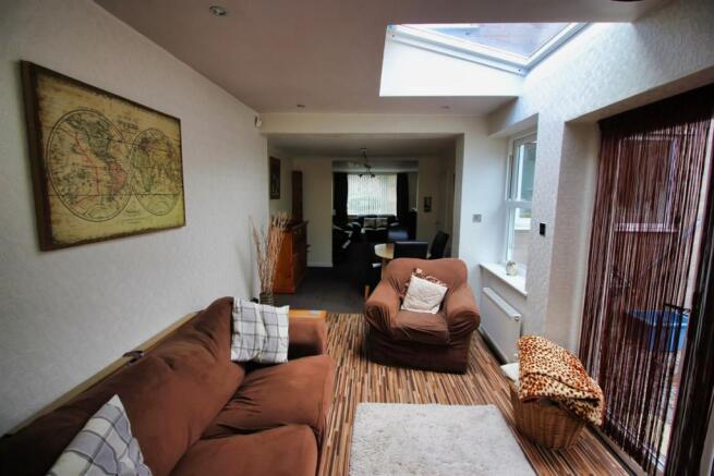 living room/dining r