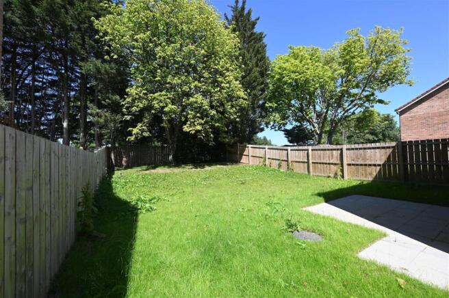 3 bed Semi-Detached for sale Image 9