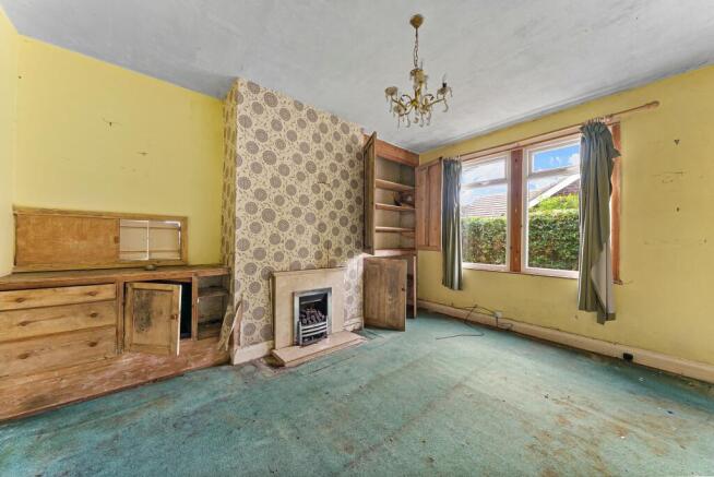 5 bed Detached for sale Image 8