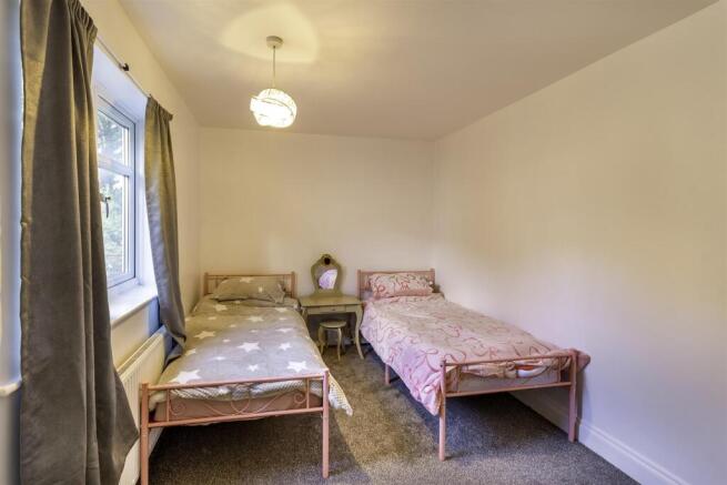 3 bed Semi-Detached to rent Image 7