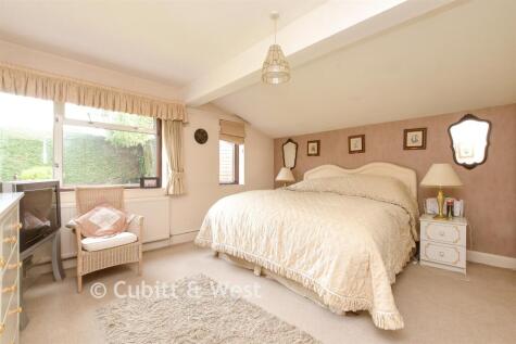 Ermyn Way, Leatherhead, Surrey