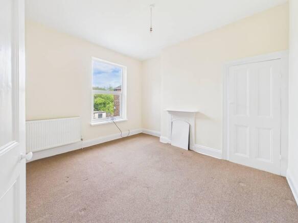 3 bed Terraced for sale Image 9