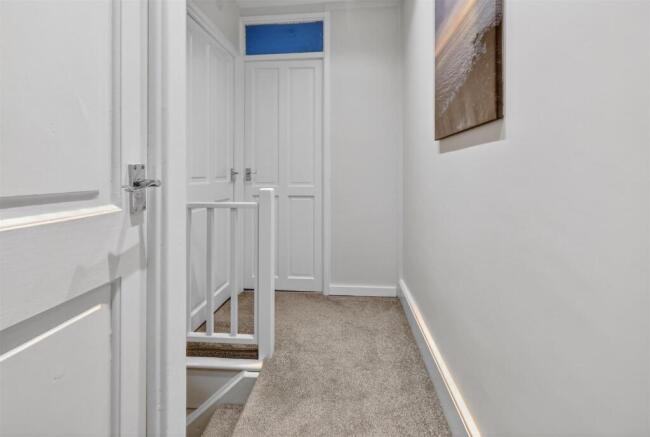 3 bed Semi-Detached for sale Image 8