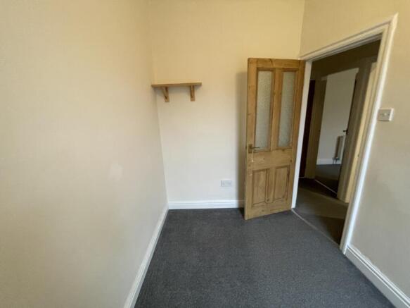 2 bed House to rent Image 8