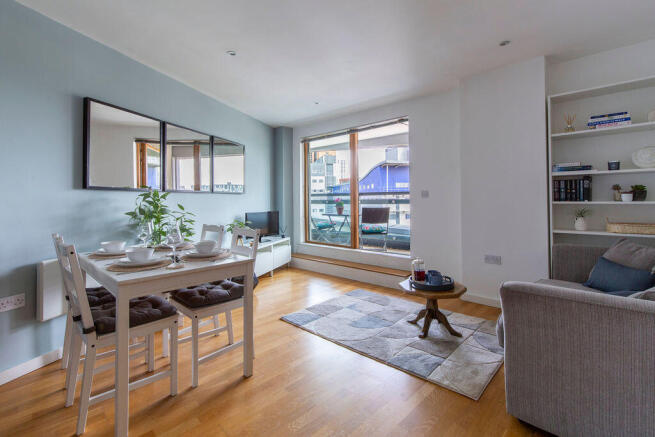 803_Gateway_East_...