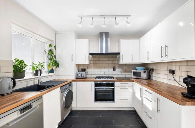 Breakfasting Kitchen