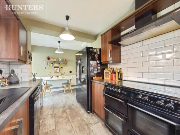 4 bed Detached for sale Image 5