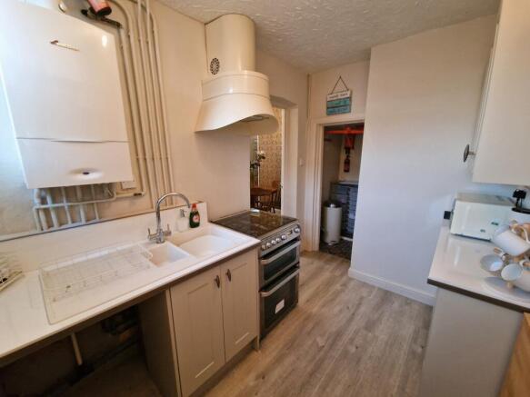 2 bed Cottage to rent Image 5