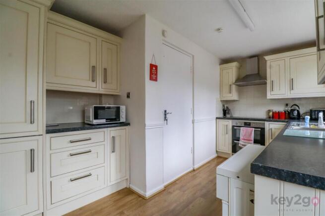 3 bed Detached for sale Image 8