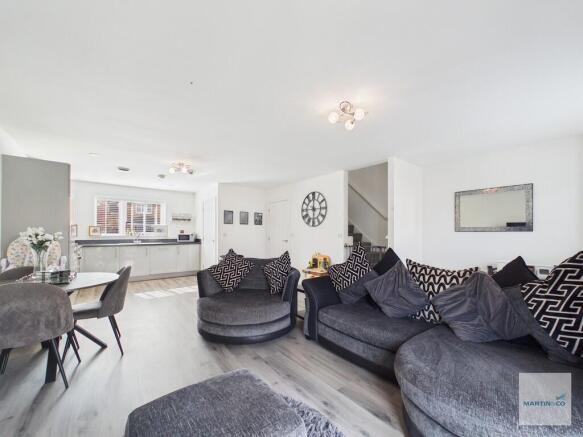 CAM03394G0-PR0472...