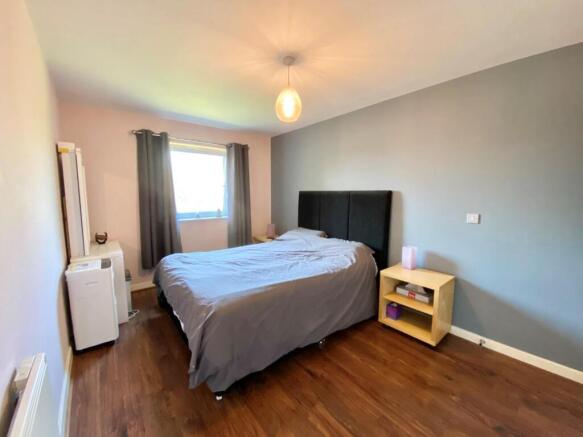 1 bed Apartment to rent Image 6