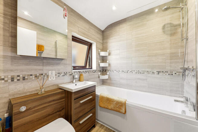 2 bed Terraced for sale Image 9