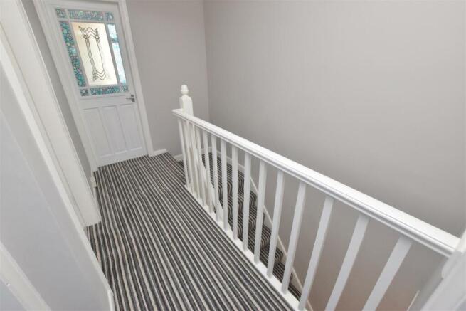 FIRST FLOOR LANDING