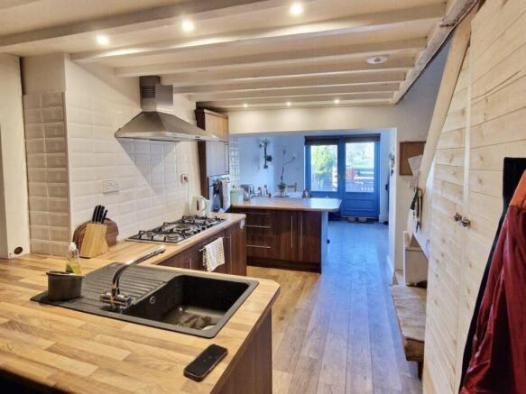 KITCHEN AREA