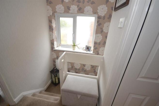 FIRST FLOOR LANDING