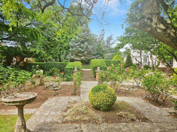 2 bed Duplex for sale Image 4