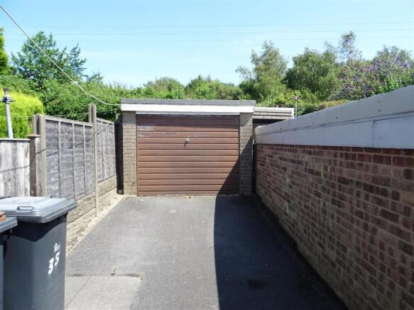 Detached Single Garage