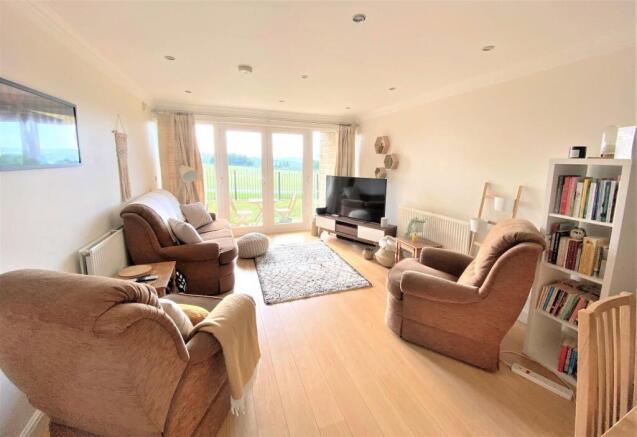 OPEN PLAN Lounge / Dining Room / Kitchen