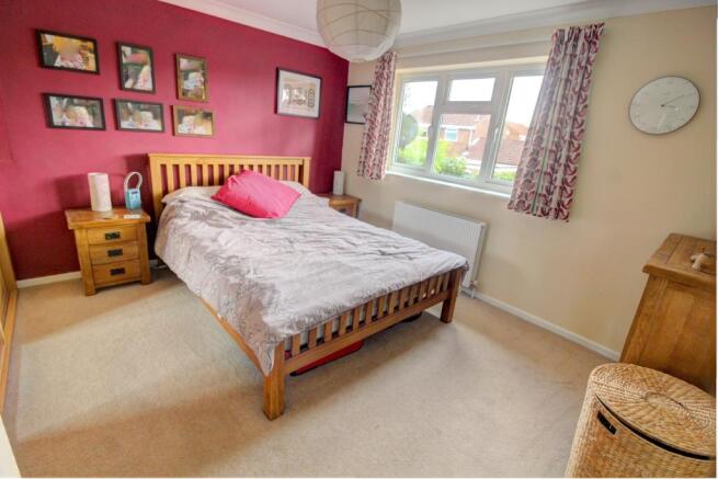 Yopa - Paddock Drive, Chelmsford, CM1 (7)