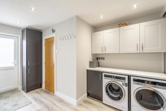 3 bed Detached for sale Image 8