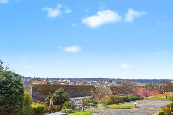 3 bed House for sale Image 9
