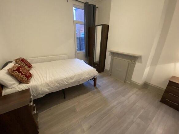 larch-road-nw2-6sg-1051396