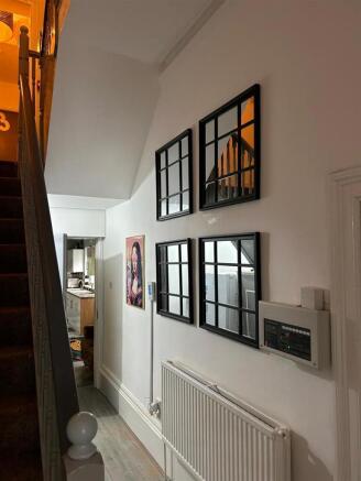 6 bed House Share to rent Image 6