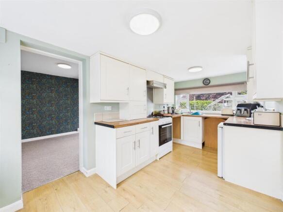 2 bed Semi-Detached Bungalow for sale Image 4