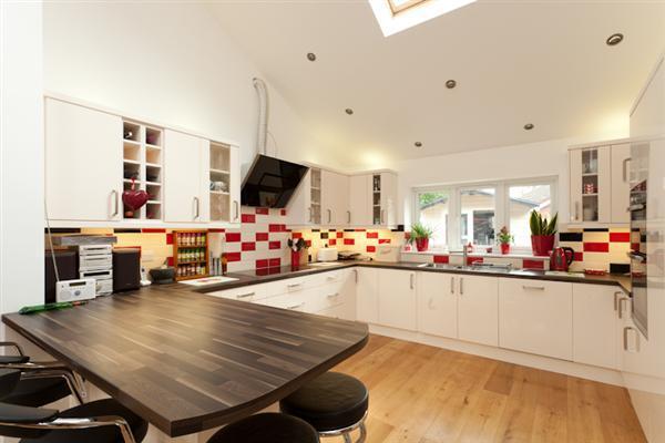 FOCUS ON THE KITCHEN