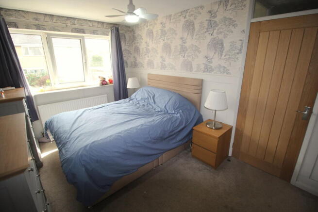 4 bed Semi-Detached for sale Image 10