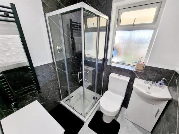Shower room.jpg