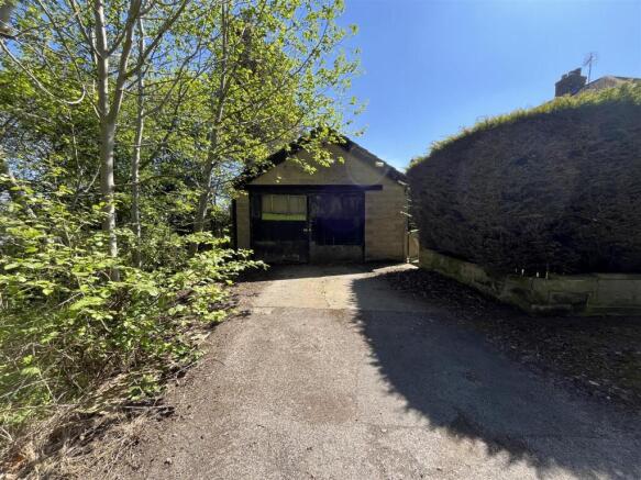 3 bed Semi-Detached for sale Image 6