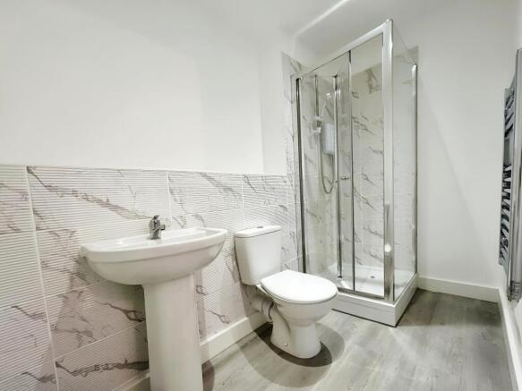2 bed Apartment to rent Image 6
