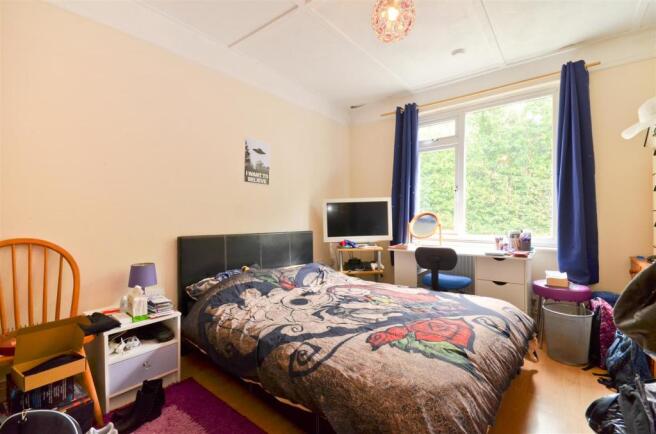 Bedroom 2.JPG
