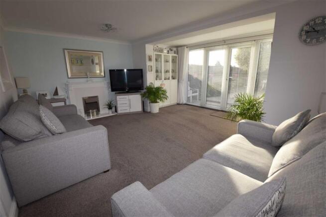 Extended Lounge