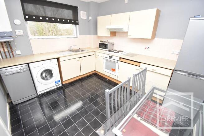 Kitchen/Dining Area