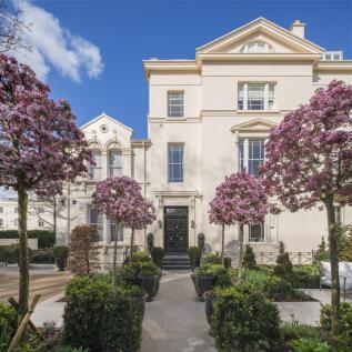 Prince Albert Road, Regents Park, London, NW1