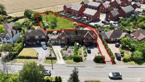One Oldfields Cottages, Village Street, Harvington WR11 8NQ