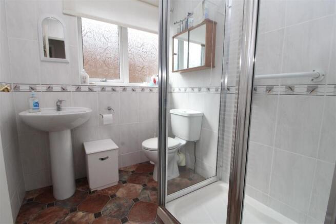 SHOWER ROOM/W.C.