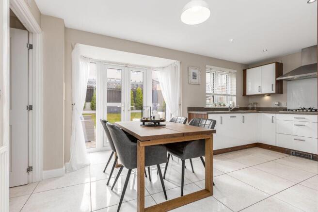 36 Clippens Drive, Burdiehouse, Edinburgh, EH17 8TU photo 4