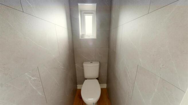 2 bed Terraced to rent Image 8
