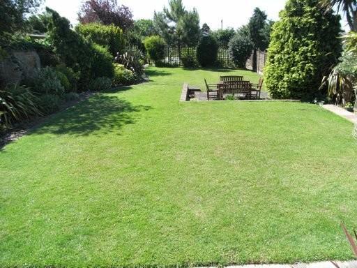 Sunny Gardens